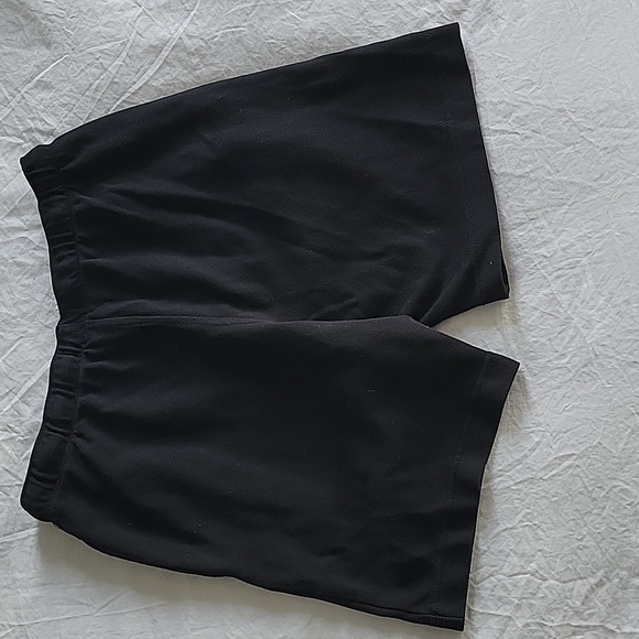 H&M black men's 6 " shorts sz S, reg fit/coupe standard, like new - Picture 2 of 3